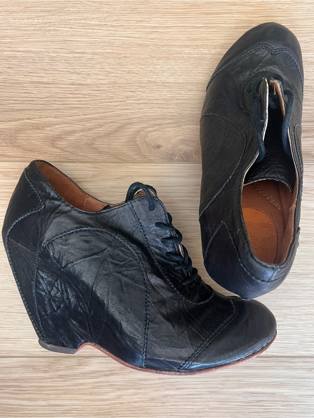 Gee WaWa Black Leather Wedges